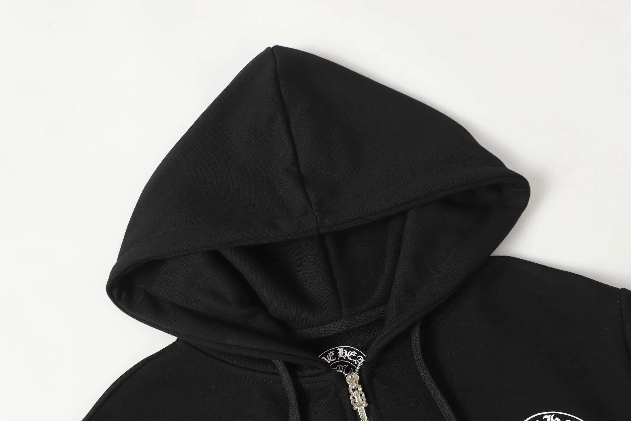 P250 -Chrome Hearts/Chrome Hearts Tokyo Limited Horseshoe Sanskrit Printed Zipper Sweater Cardigan Jacket -High weight, high density and high quality. The wool is soft, delicate and skin-friendly. It feels soft and silky. It has excellent warmth and skin-friendly properties.
